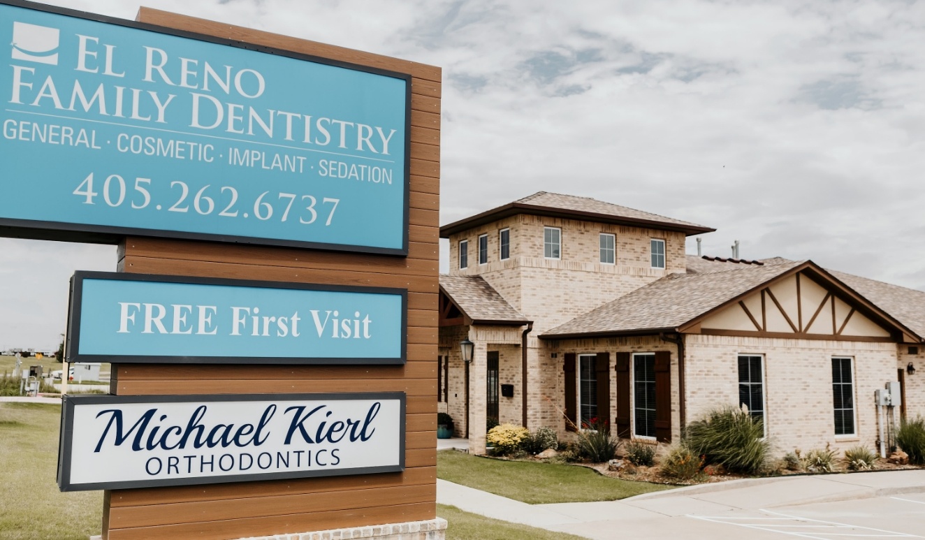 Sign for El Reno Family Dentistry